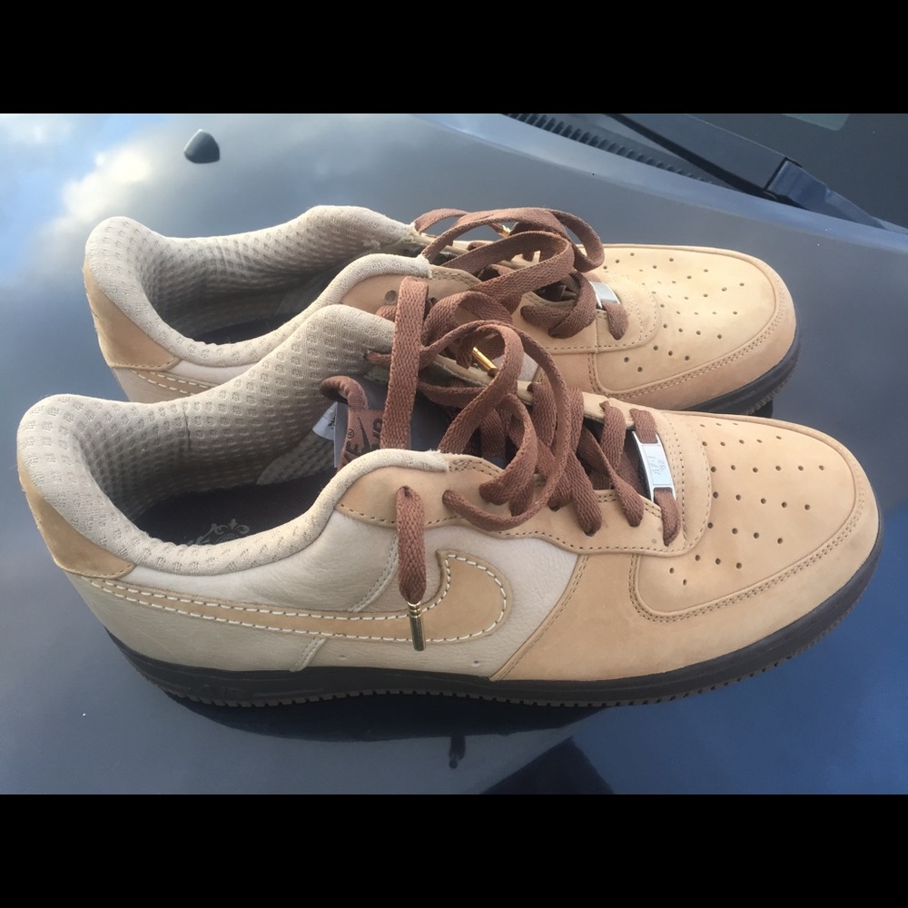 Nike AF-1’s up for sale, in like new condition.